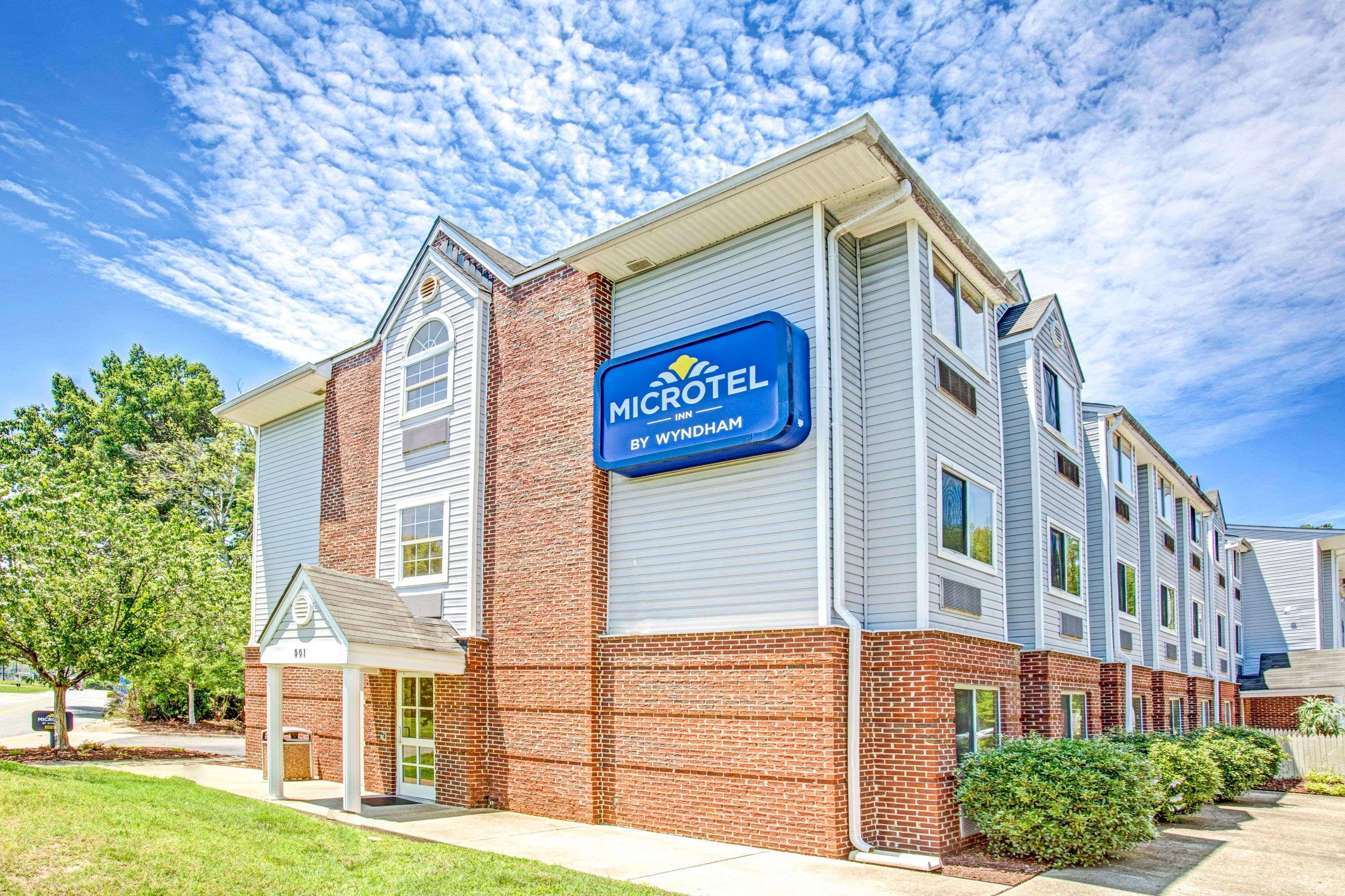 Microtel Inn & Suites Newport News Exterior photo