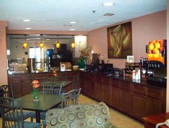 Microtel Inn & Suites Newport News Restaurant photo